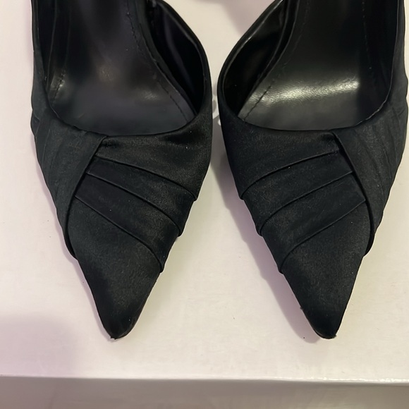 Size 6 (36) Black Satin Stiletto Pointy Toe Heel Aldo - Picture 7 of 7